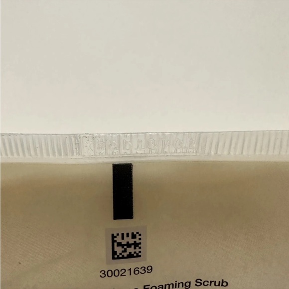 Neutrogena Naturals Acne Foaming Scrub 4.2 OZ EXPIRED HTF - Picture 3 of 3